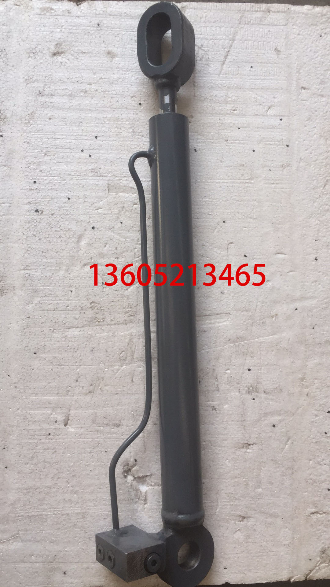 沃尔沃ABG摊铺机顶棚升降液压油缸80626369